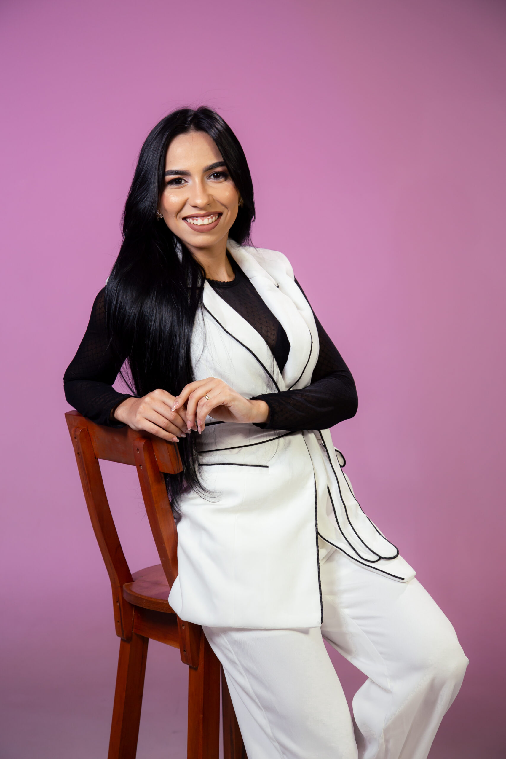 Mylena Almeida, maquiadora profissional e mentora